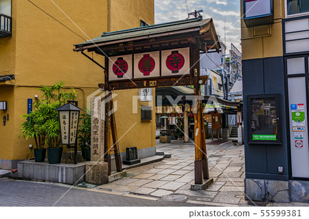 大阪Hozenji寺 55599381