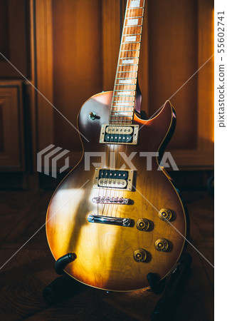 Brown sunburst electric guitar Brown sunburst electric guitar 55602741