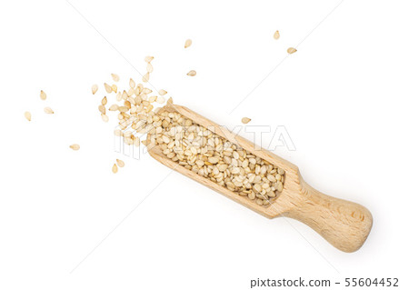 Unpeeled sesame seeds isolated on white 55604452