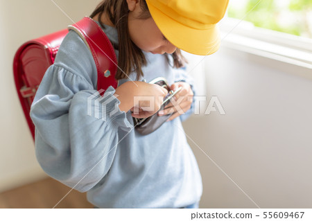 primary school student, schoolchild, schooler 55609467