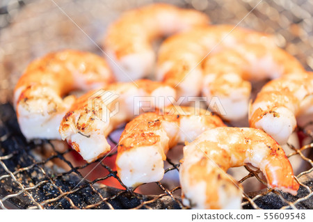 Shrimp charcoal grilled BBQ / bbq / charcoal grilled / mesh grilled / Binchotan charcoal / Seven wheels / camping / meal / food 55609548