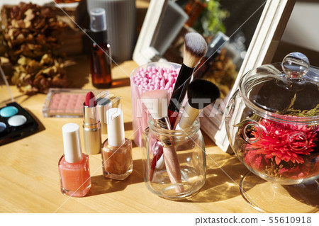 Cosmetic image Cosmetic image 55610918