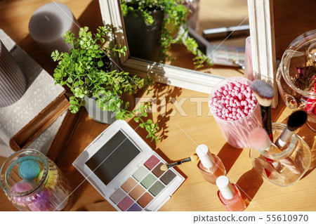 Cosmetic image Cosmetic image 55610970