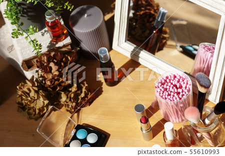 Cosmetic image Cosmetic image 55610993