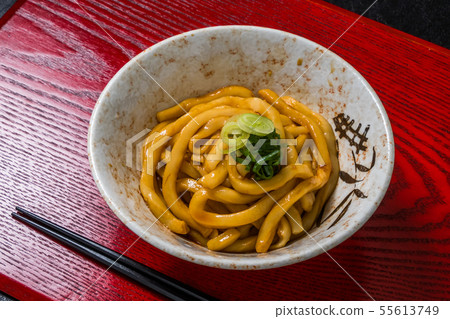 Simple udon Japanese noodle dishes 55613749