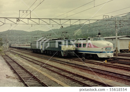 489 limited express Hakusan from Karuizawa Station on the Shin-Etsu Main Line 55618554