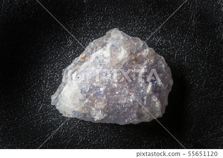 Natural crystals Large crystals of edible rock salt Minerals 55651120