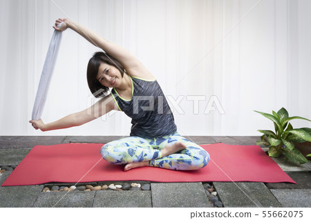 Yoga helps reduce office syndrome. Yoga helps reduce office syndrome. 55662075