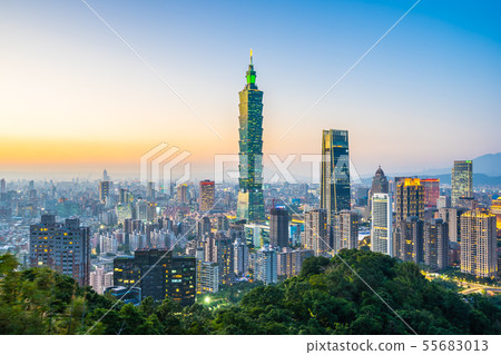 Beautiful landscape and cityscape of taipei 101 building and architecture in the city Beautiful landscape and cityscape of taipei 101 building and architecture in the city 55683013