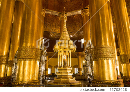 YANGON, MYANMAR - FEBUARY 19, 2016 YANGON, MYANMAR - FEBUARY 19, 2016 55702428