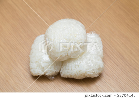 Cold and rice 55704143