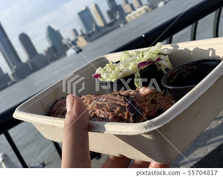 Traveler's eyes Traveler's eyes 55704817