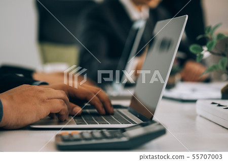 Business people analyzing investment graph meeting Business people analyzing investment graph meeting 55707003