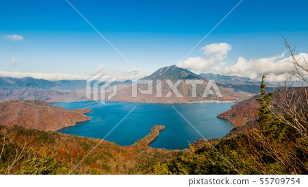 《 To木縣》秋天的日光，俯瞰著厚越山的中禪寺湖，奧庫日光，鳥瞰圖，八丁出島， 55709754