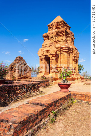 Poshanu Po Sahu Inu Tower 55711405