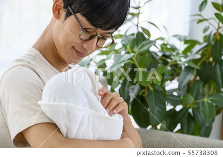 Daddy on childcare leave Child care baby Daddy on childcare leave Child care baby 55738308