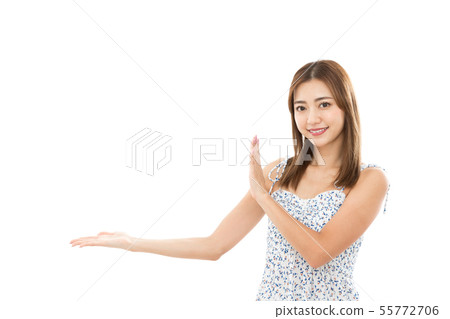 Young lady fingers palm 55772706