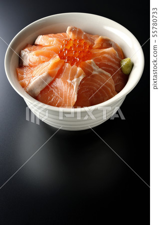 Salmon salmon roe 55780733