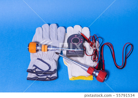 電力。檢驗設備用品。連續性測試儀,手套和驅動程序。 電力。檢驗設備用品。連續性測試儀,手套和驅動程序。 55791534