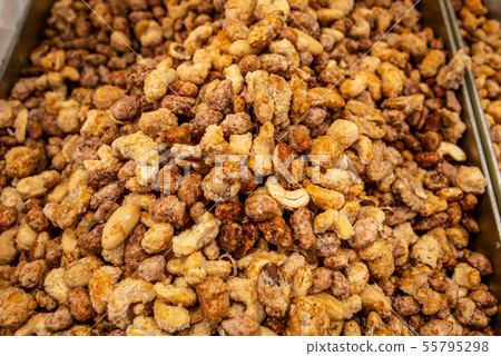 roasted Almonds and cashews nuts shop at a street food festival 55795298