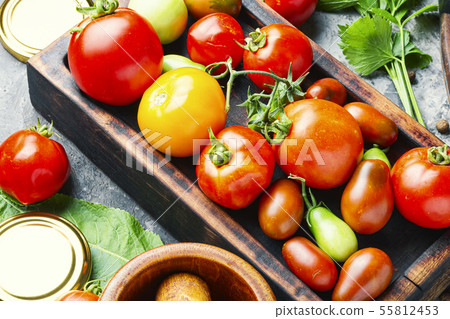 Autumn canning tomatoes Autumn canning tomatoes 55812453