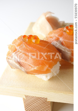 Salmon salmon roe 55830970