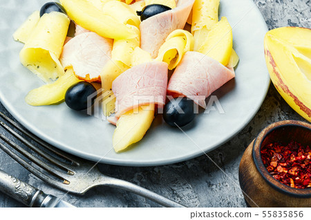Pepino meat salad 55835856