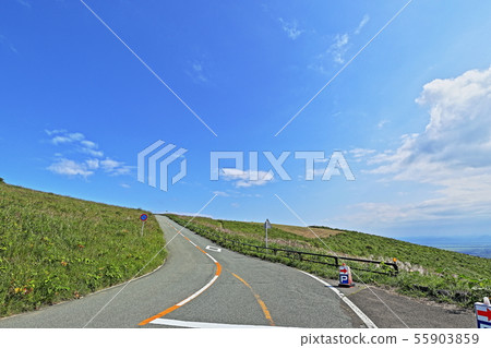 Cold wind mountain 55903859