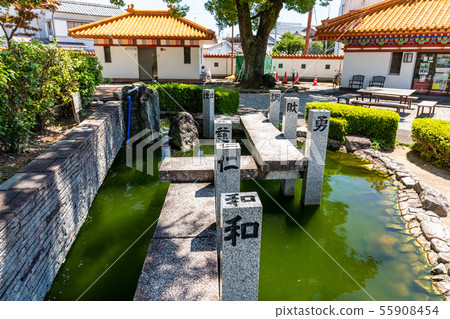 老年池塘石柱徐福公園 55908454