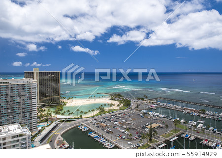 [Hawaii] Waikiki Beach 55914929