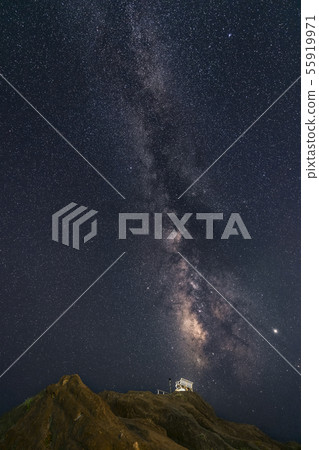 White bench and Milky Way White bench and Milky Way 55919971