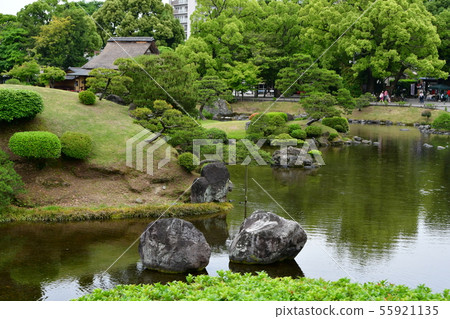 Suizenji Park in the rain Suizenji Park in the rain 55921135