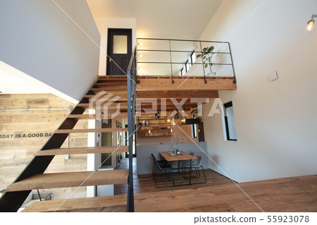 Residential interior staircase 55923078