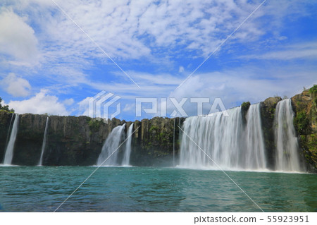 Harajiri Falls in Summer (Bungo Ono City) Harajiri Falls in Summer (Bungo Ono City) 55923951