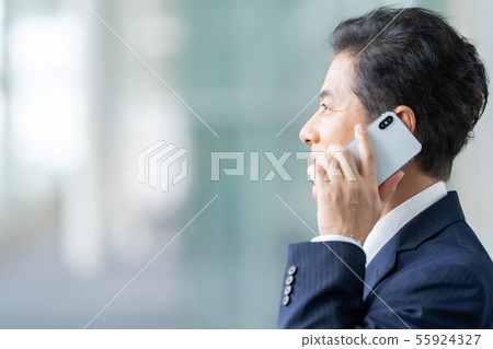 企業圖像男性辦公室工作者中間商人 55924327