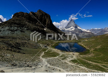 [瑞士戈爾內格拉特鐵路]倒立的馬特宏峰和里菲爾湖 55929082