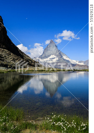[瑞士戈爾內格拉特鐵路]倒置馬特宏峰和里菲爾湖的絕佳景色 55929118
