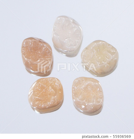 All ceramics shades 5 colors_white background 55936569
