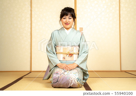 一個穿著和服的女人 一個穿著和服的女人 55940100