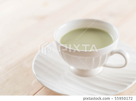 hot matcha latte 55950172