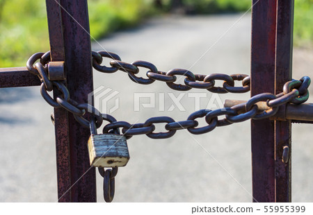 Chained iron gate 55955399