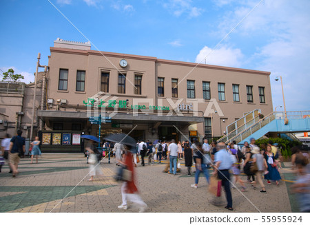 日本的東京都市風景上野站(廣小路出口)的意見 日本的東京都市風景上野站(廣小路出口)的意見 55955924