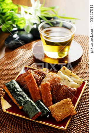 Hail and cold green tea Hail and cold green tea 55957011