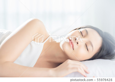 Woman Lifestyle Sleep 55976428
