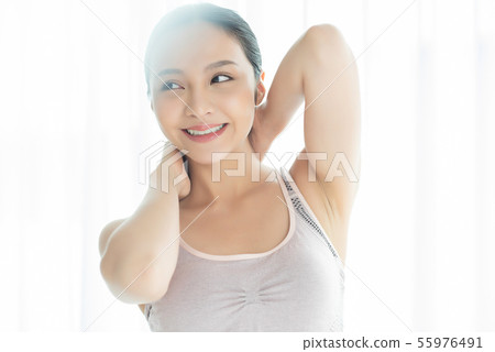 Women sportswear 55976491
