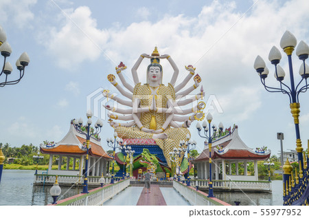 Wat Puri Lam's Senju Kannon statue 55977952
