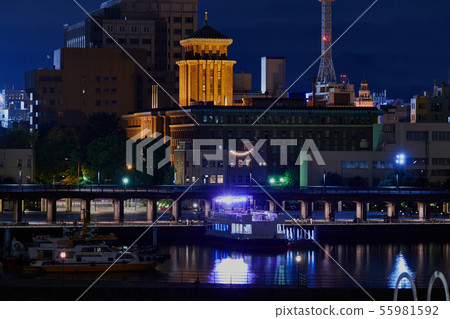 Night view of three towers of Yokohama, King's Tower and Elephant's Nose Park 55981592