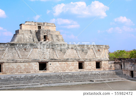 Pyramid of the Magician, Uxmal, Yucatan, Mexico Pyramid of the Magician, Uxmal, Yucatan, Mexico 55982472