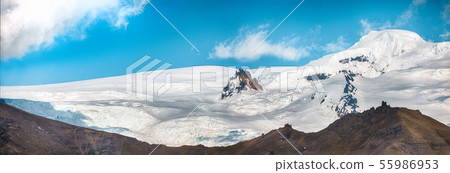 Amazing view of  volcanic mountains around 55986953