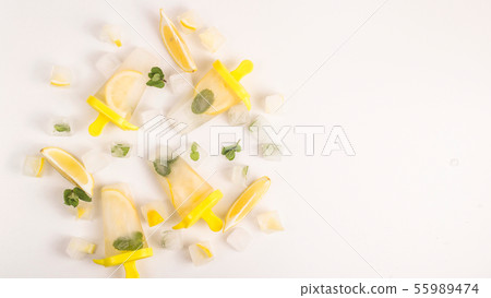 Natural Vegan Lemon Ice Cream with Mint 55989474